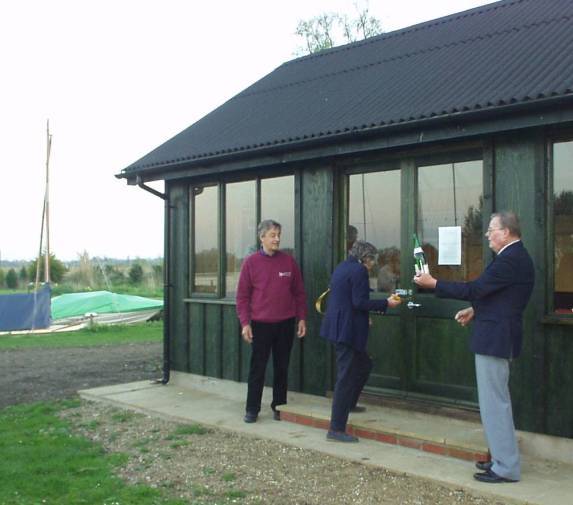 Cutting the tape of the new Clubhouse